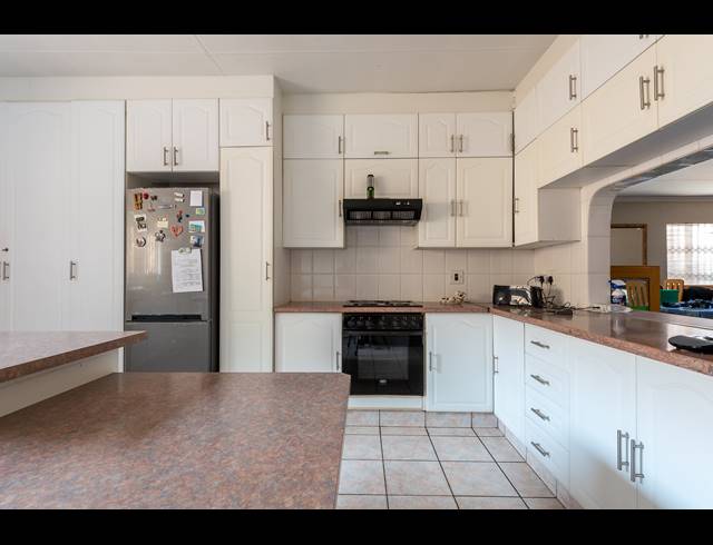 400M² BUSINESS FOR SALE IN OAKDENE